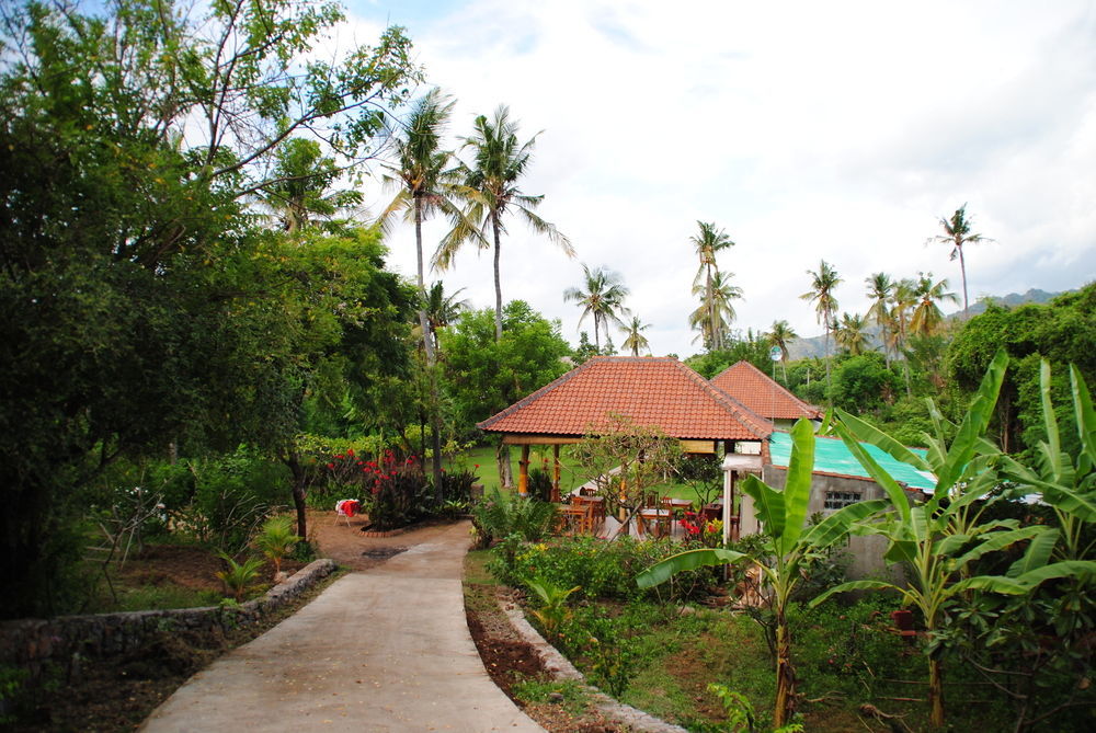 Tiara Homestay Pemuteran Exterior foto